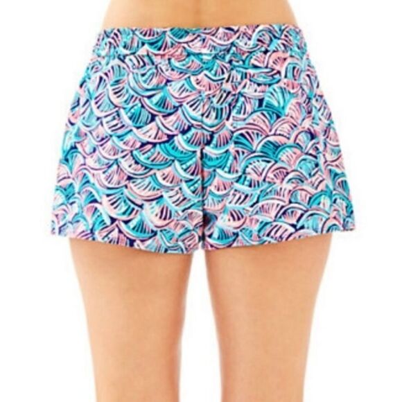 Lilly Pulitzer Run Around Short Bright Navy Neptune's Net Sz L - Picture 2 of 12